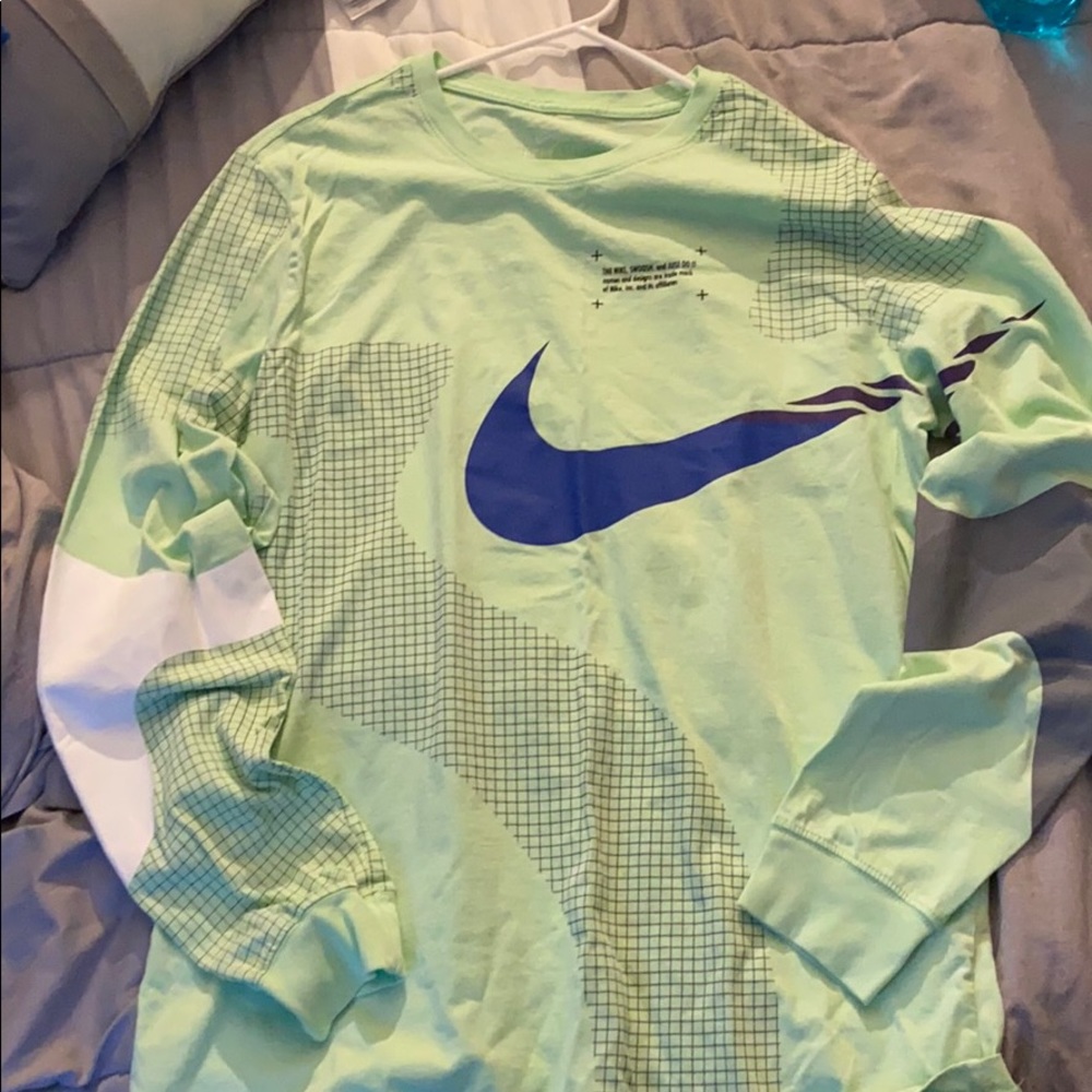 Men’s Nike long sleeve